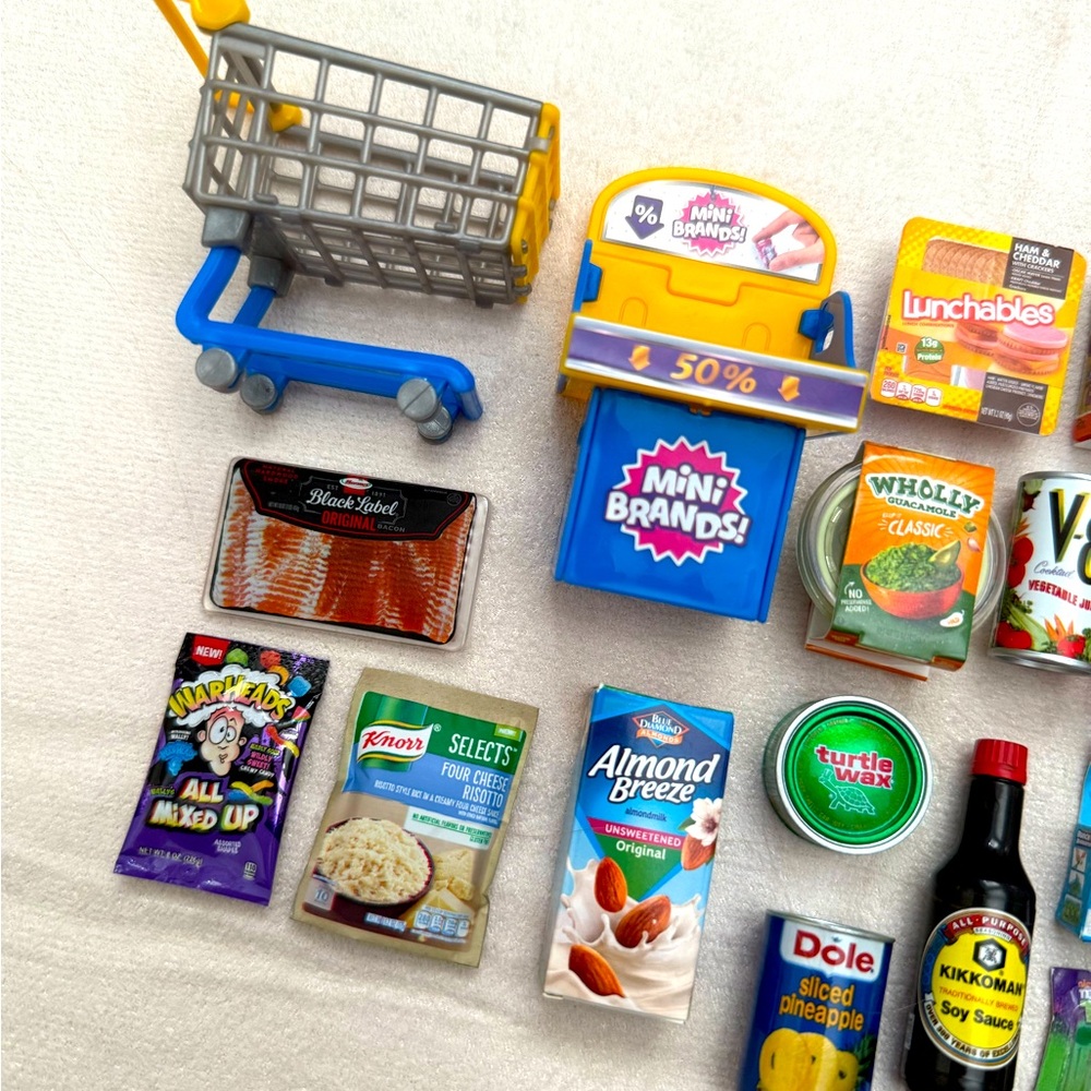 Mini Brands Set - Picture 3 of 3